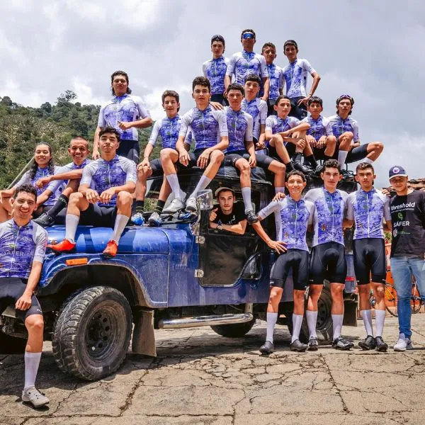 Threshold Team Safer equipo de ciclismo